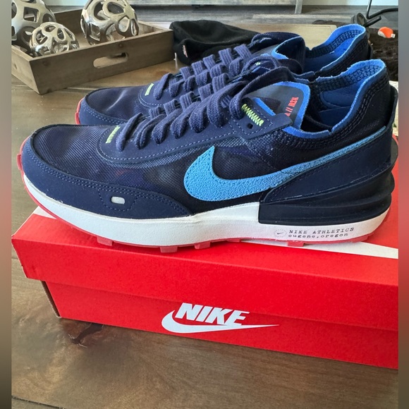 NWT Nike Men’s Waffle One SE - Size 6M or 7.5W - Picture 2 of 7